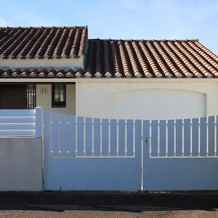 Holiday home Belle Maison A 600 Metres De La Grande De Saint-Gilles-Croix-de-Vie