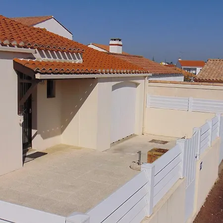 Belle Maison à 600 Mètres De La Grande De *